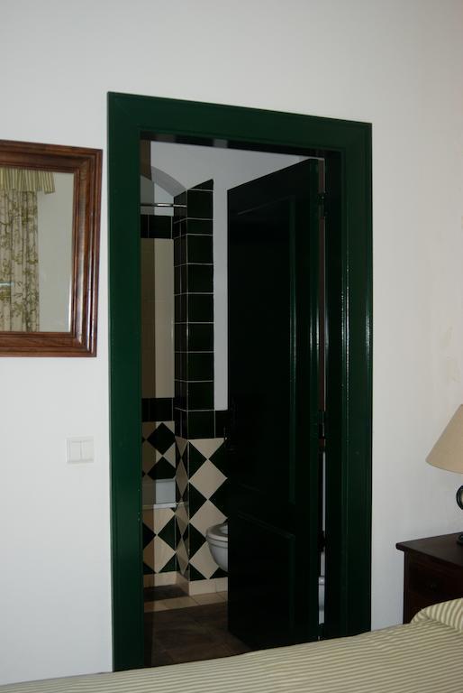 Herdade Da Samarra Hotel Viana do Alentejo Room photo